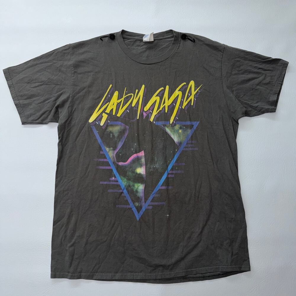 Lady Gaga Graphic T-Shirt Mens Large Charcoal Gray Neon Triangle Synthwave Tour
